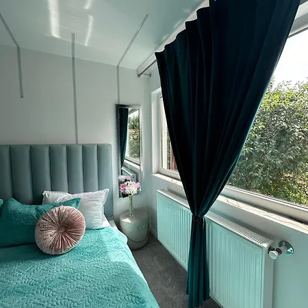 Elegant Escape Central Studio Craiova Exterior photo